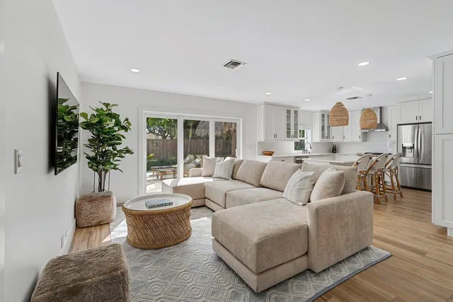 SoSo West Palm Beach Residence photo 6