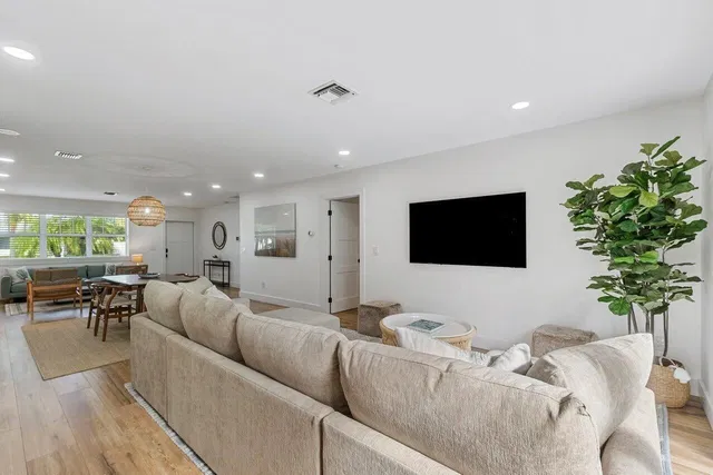 SoSo West Palm Beach Residence photo 8