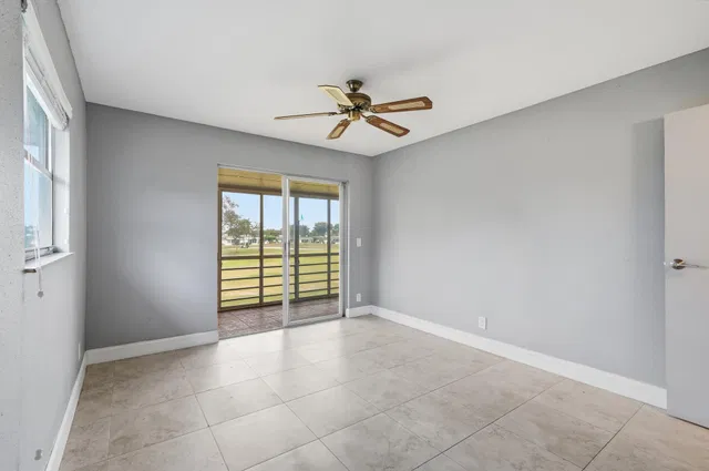 Residence photo 17