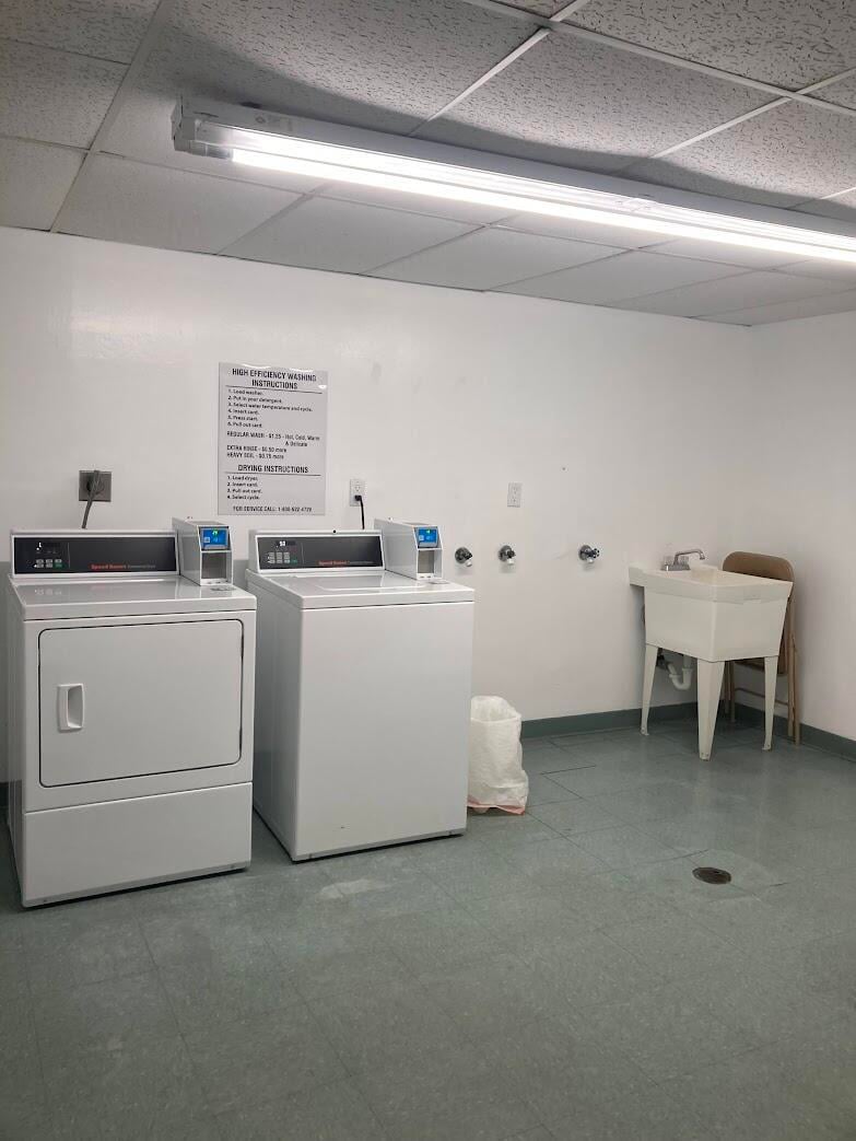 Unit 912 photo 18