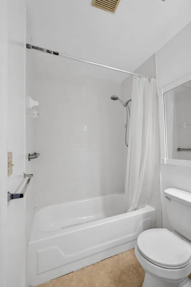 Unit F photo 24