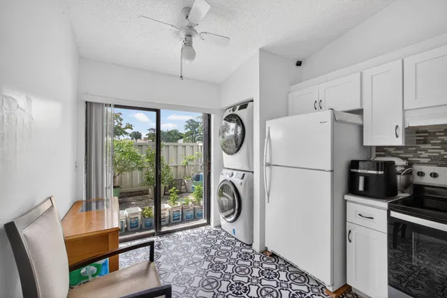 Unit F photo 27