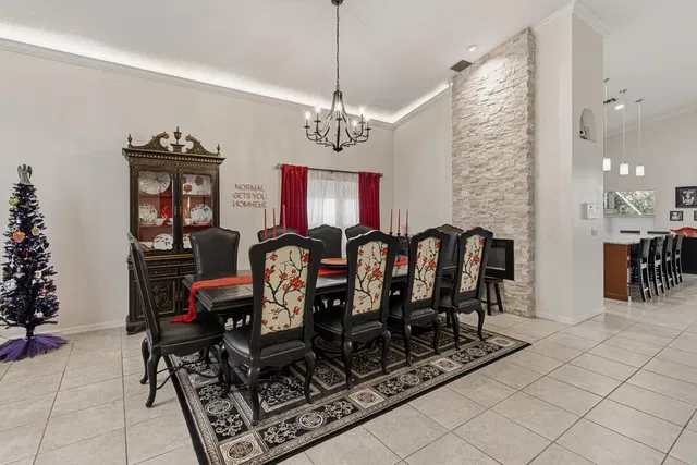 Residence photo 22