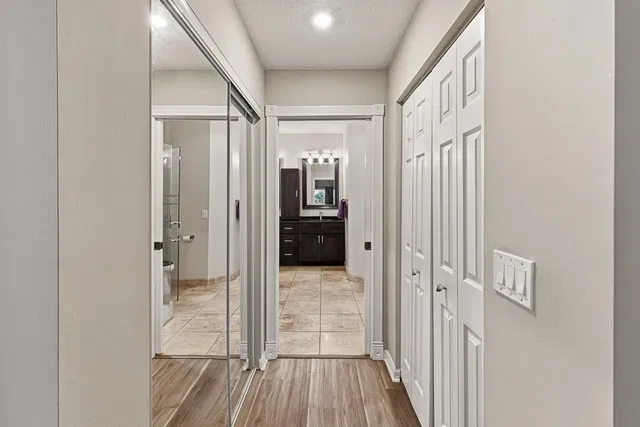 Residence photo 25
