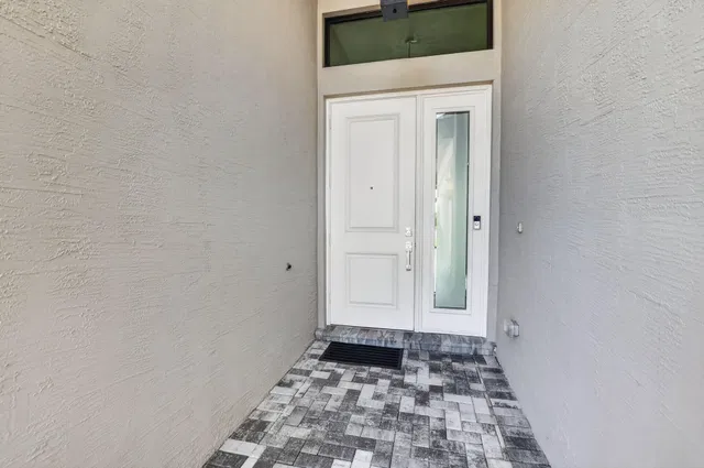 Boca Bridges Residence photo 4