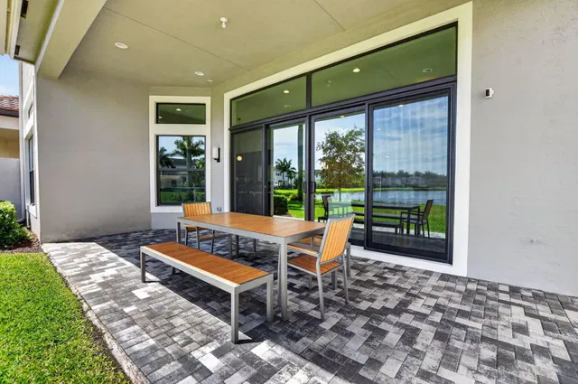Boca Bridges Residence photo 23