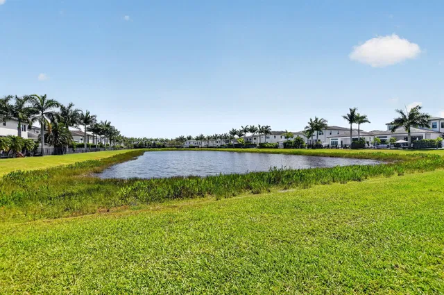Boca Bridges Residence photo 24
