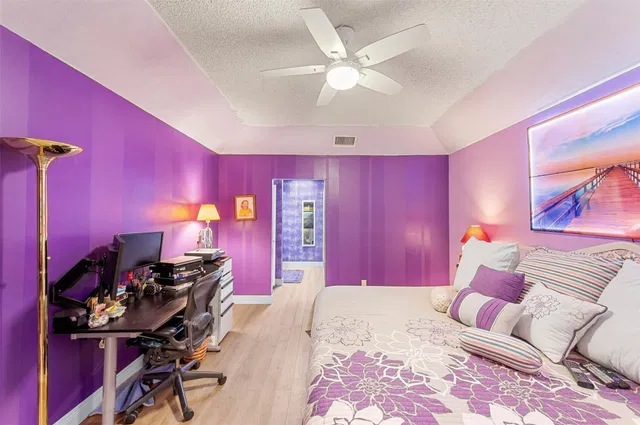 Residence photo 16
