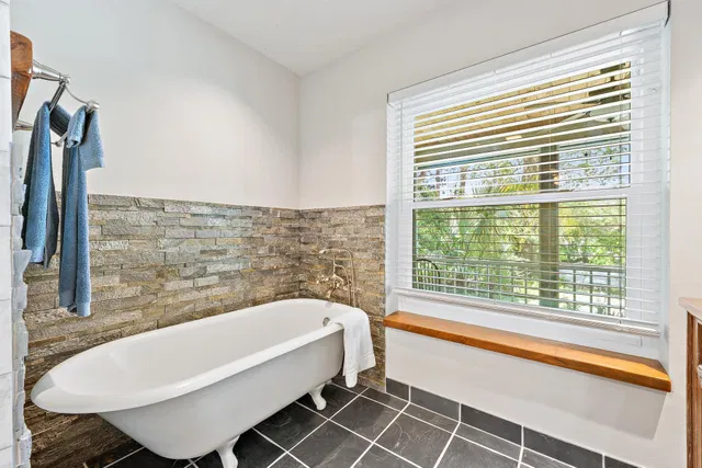  Residence photo 15