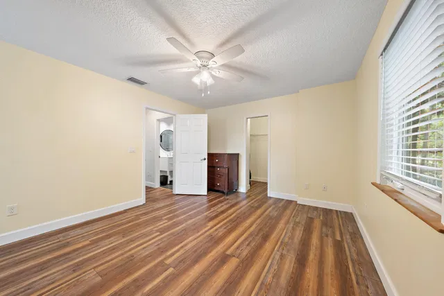  Residence photo 21
