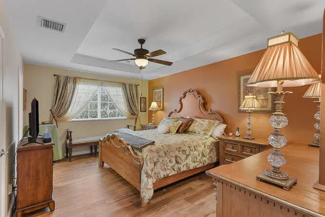 Unit 211 photo 10