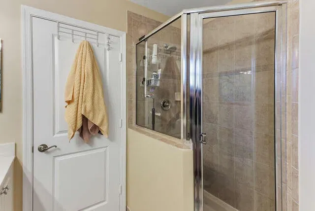 Unit 211 photo 11