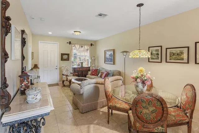 Unit 211 photo 29