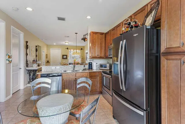 Unit 211 photo 31