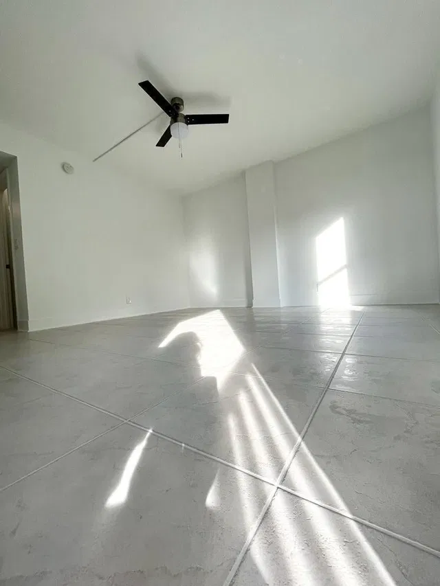 Unit 405 photo 15