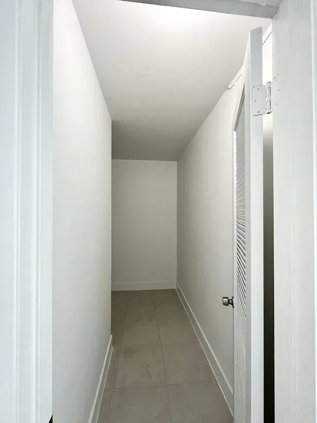 Unit 405 photo 19