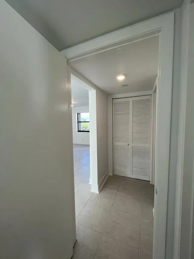 Unit 405 photo 21
