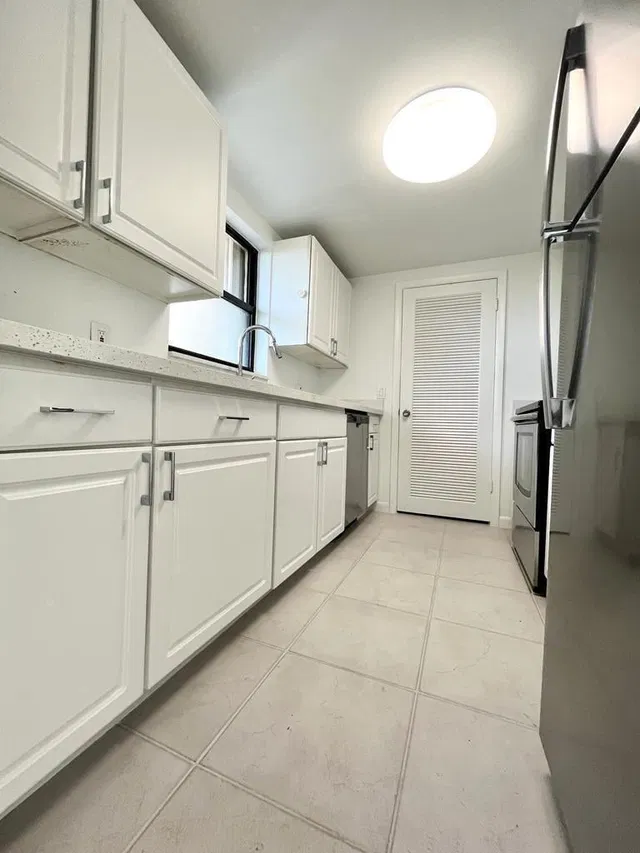 Unit 405 photo 27