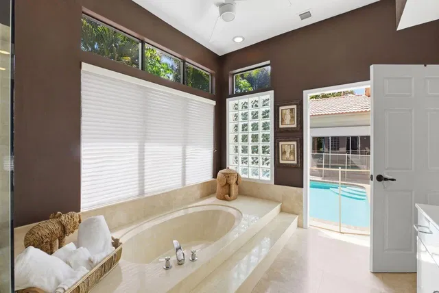 Colonnade Boca Raton Residence photo 24