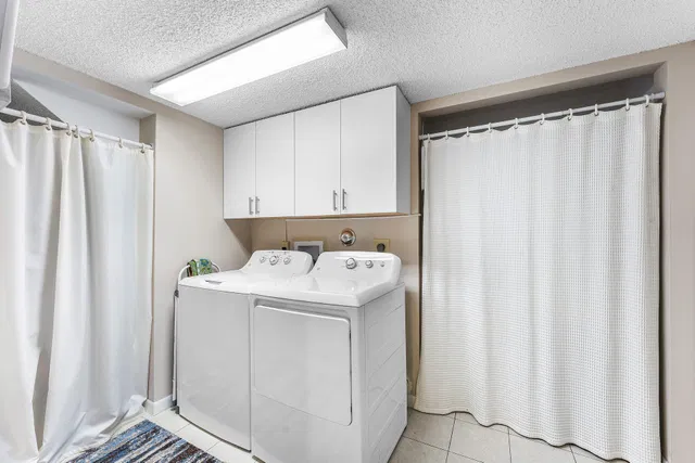  Unit B photo 29