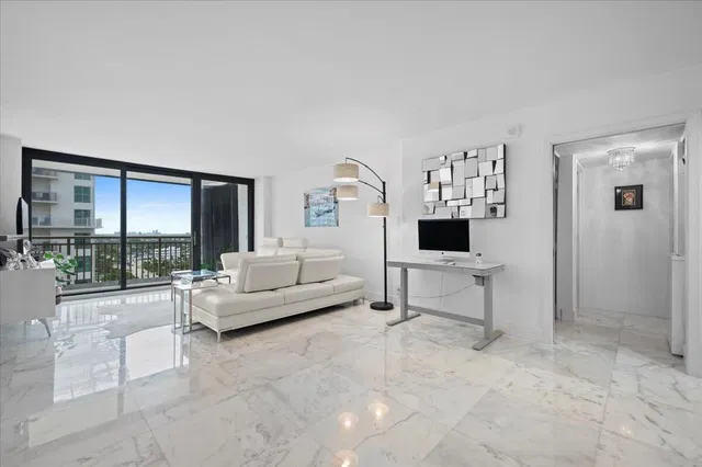 Singer Island Unit 1806 photo 2