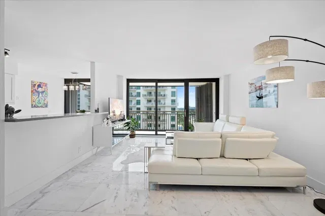Singer Island Unit 1806 photo 3