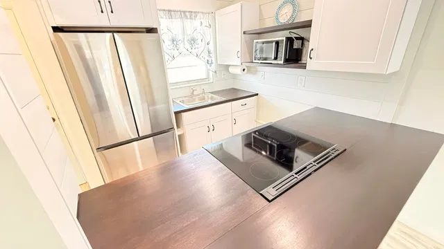 Unit 205 photo 13