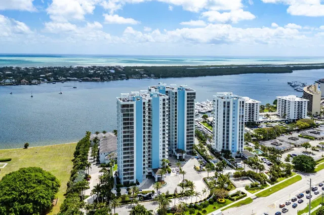 Water Club North Palm Beach Unit 403 photo 3
