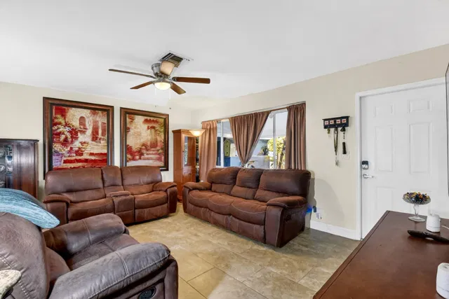 West Palm Beach Residence photo 7