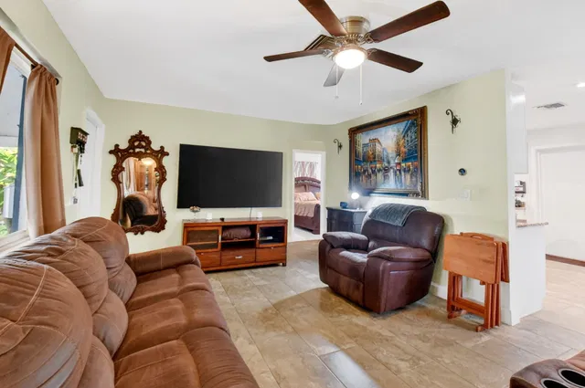 West Palm Beach Residence photo 9