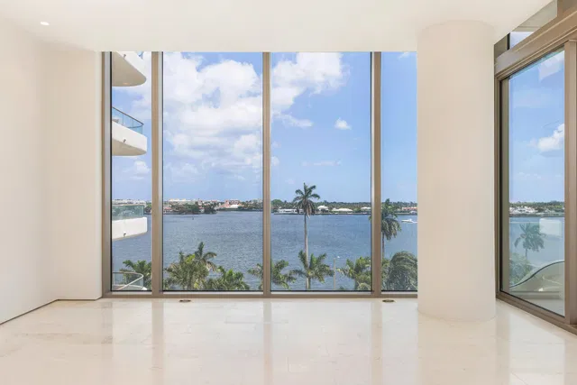 La Clara Palm Beach Unit 504 photo 6
