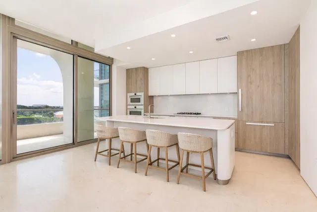 La Clara Palm Beach Unit 504 photo 9