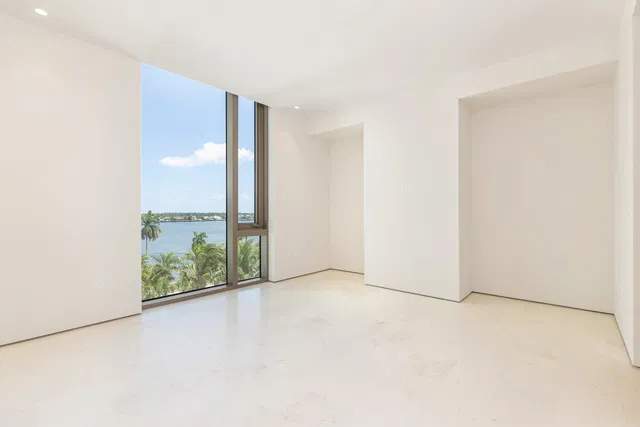 La Clara Palm Beach Unit 504 photo 11