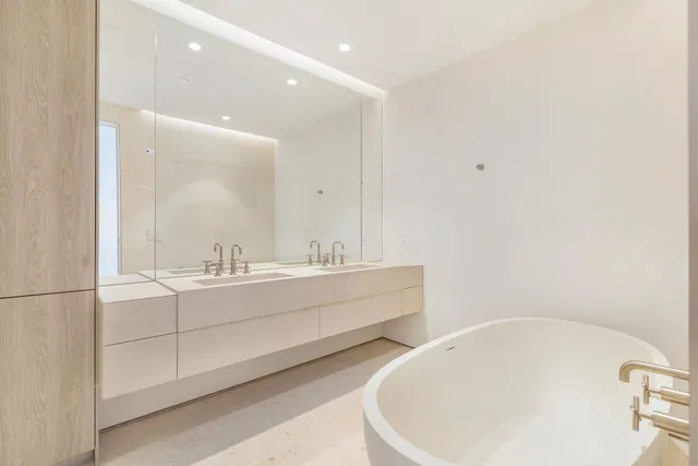 La Clara Palm Beach Unit 504 photo 13