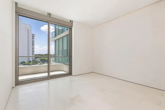 La Clara Palm Beach Unit 504 photo 16