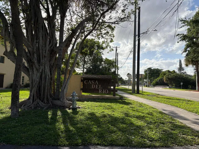 Unit 1100 photo 27