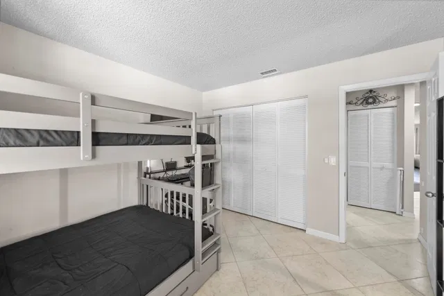 Unit L39 photo 10
