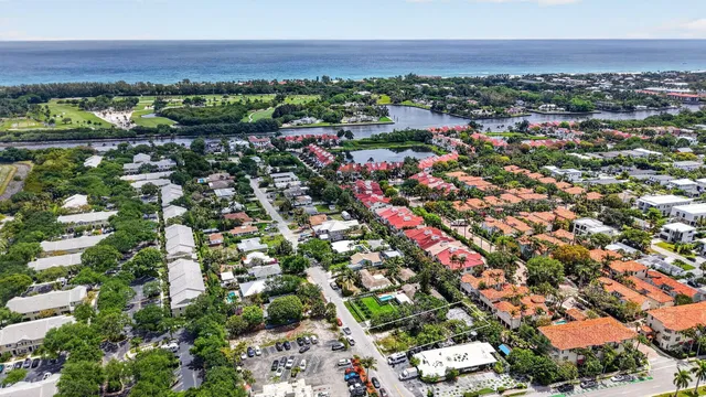 Palm Trail Delray Beach Residence photo 12
