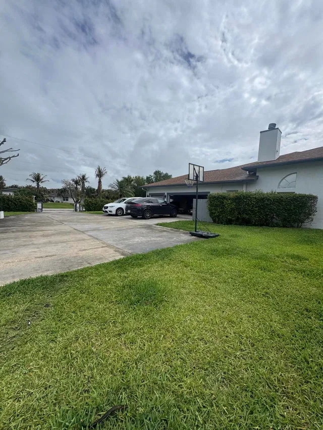 Residence photo 4