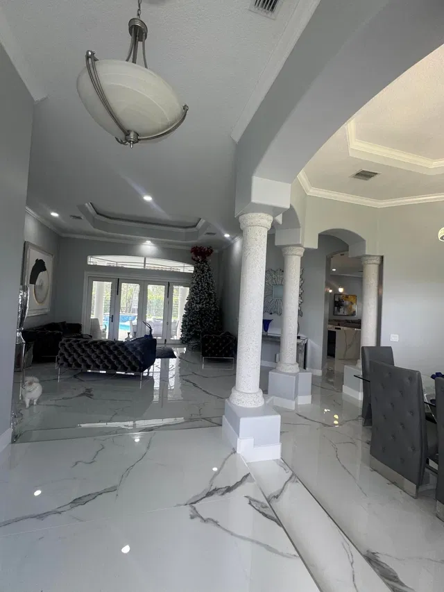 Residence photo 26