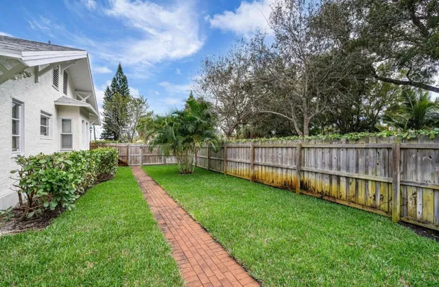 West Palm Beach Residence photo 35
