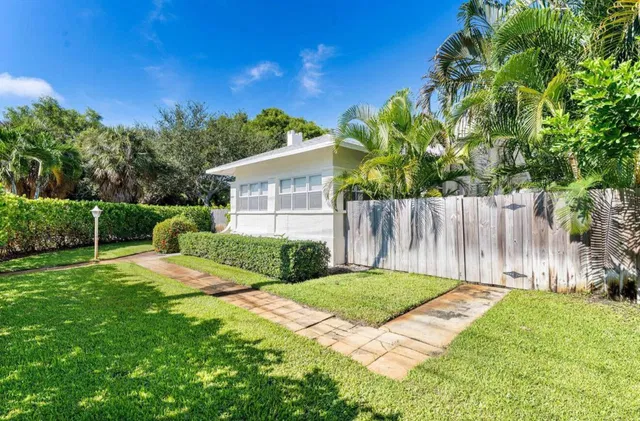 West Palm Beach Residence photo 38