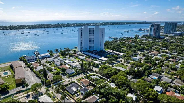 West Palm Beach Residence photo 42