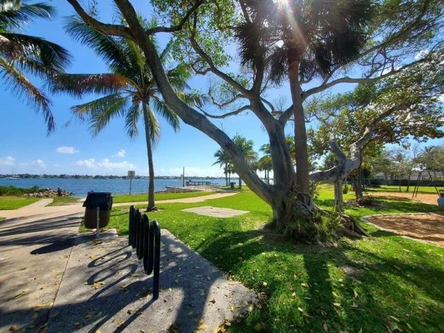 West Palm Beach Residence photo 47