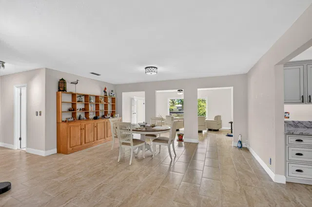 Residence photo 9