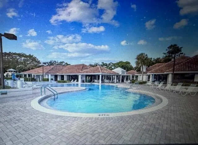 Residence photo 5