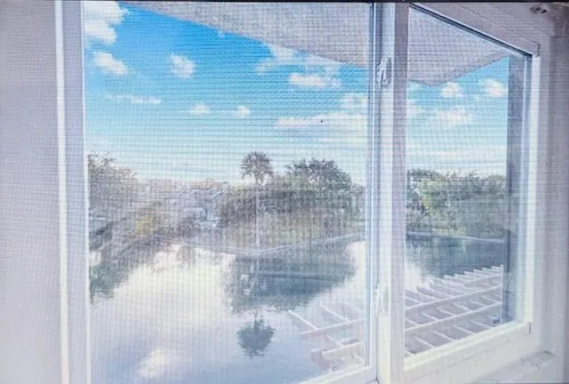 Residence photo 8