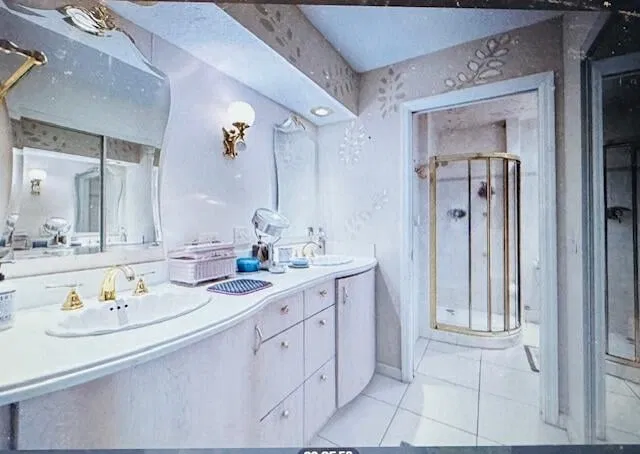 Residence photo 12