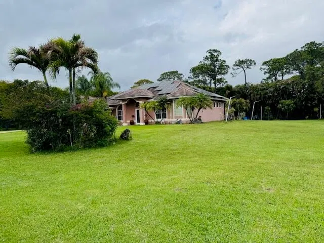 Residence photo 22