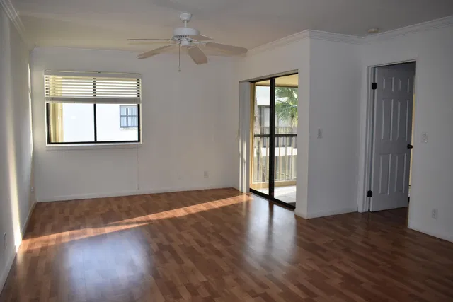 Residence photo 3